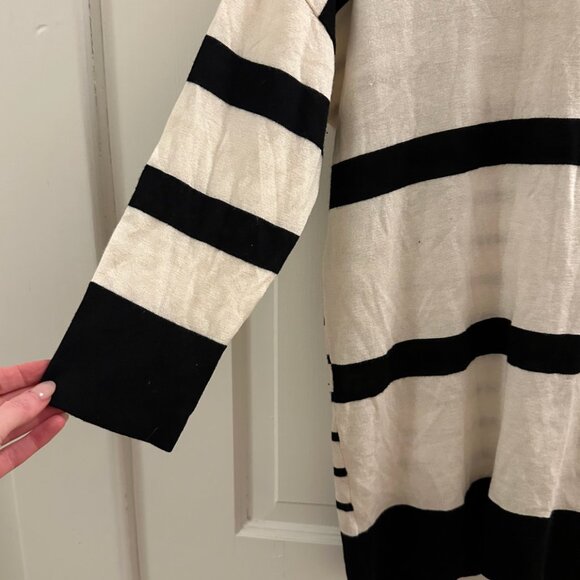 Neiman Marcus 100% cashmere striped sweater, size M - Picture 3 of 5